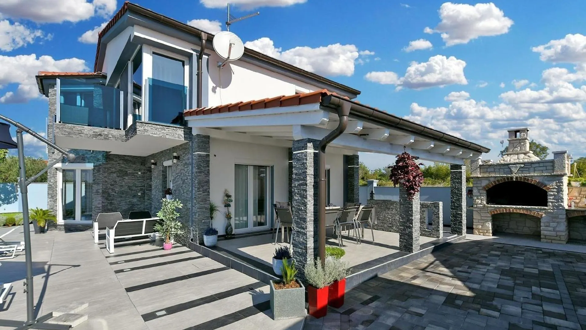 Ferienhaus Mit Privatpool Fuer 10 Personen Ca 128 Qm In Fazana, Istrien Istrische Riviera 0*, Fazana Croatia